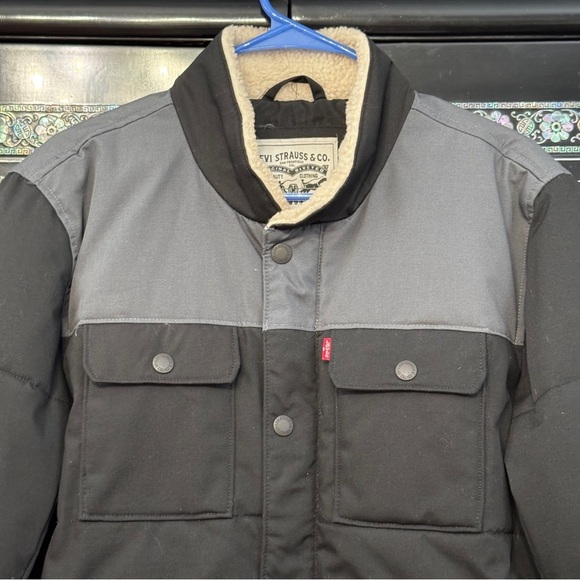 Levi’s Men’s M Black Gray Puffer Jacket Sherpa Collar Lined Winter Coat - Picture 4 of 11